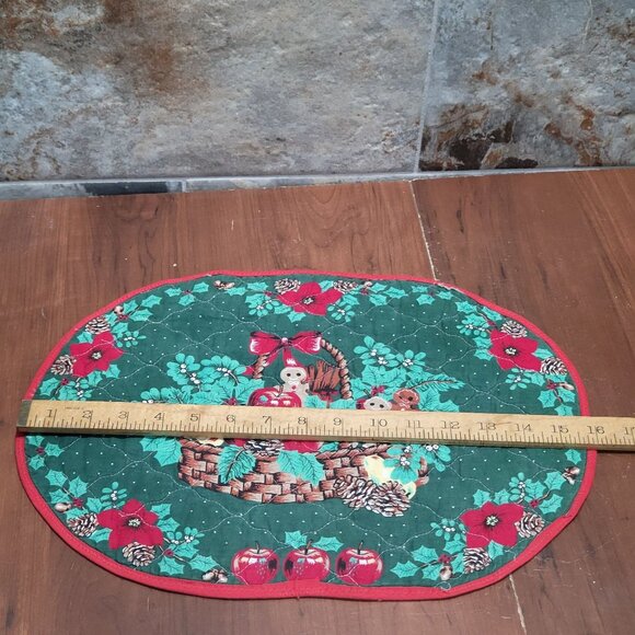 Vintage Ginger Bread Men Candy Canes Placemats Oval Green Quilted Set of 5 - Picture 8 of 11